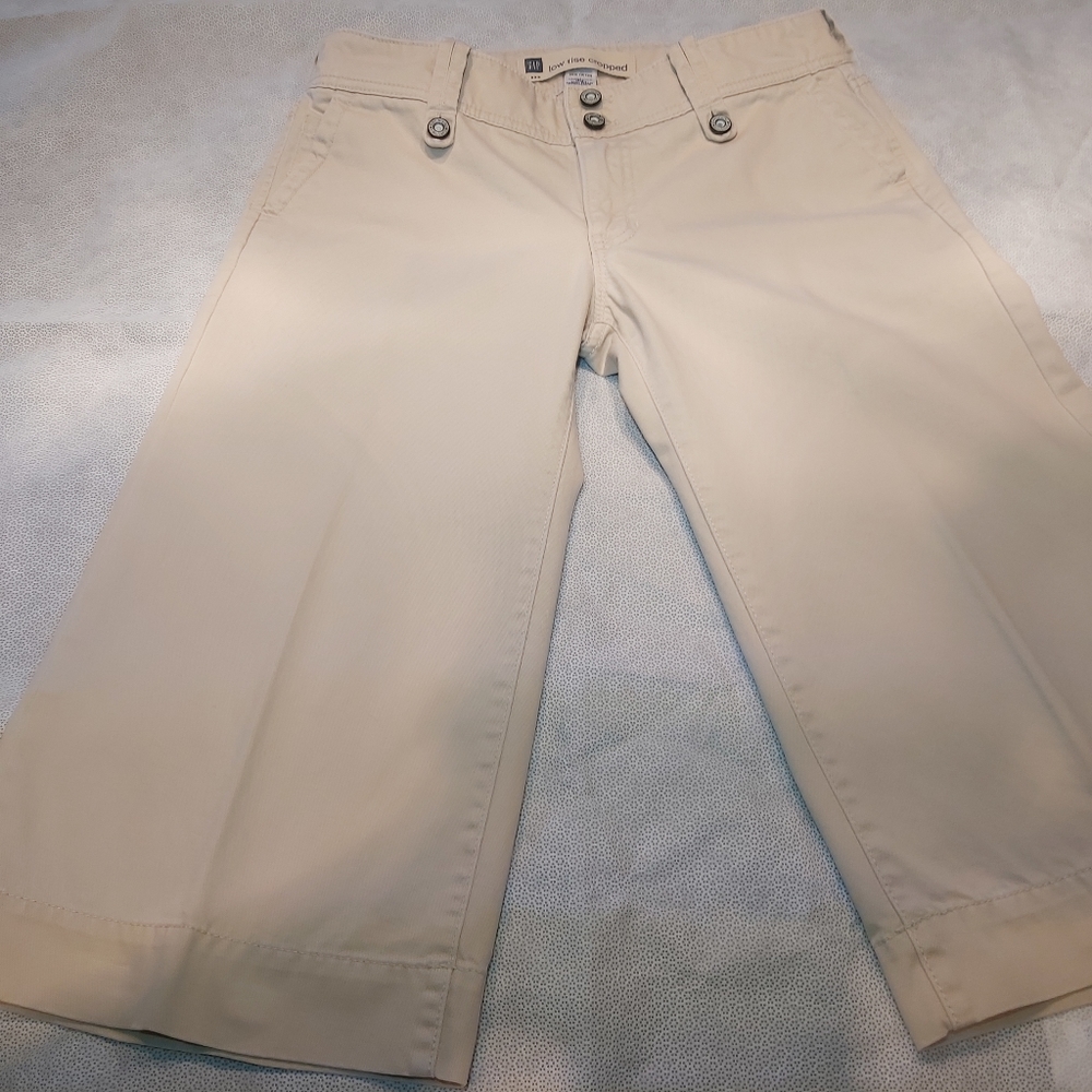 Gap Low Rise Capri - Picture 2 of 8
